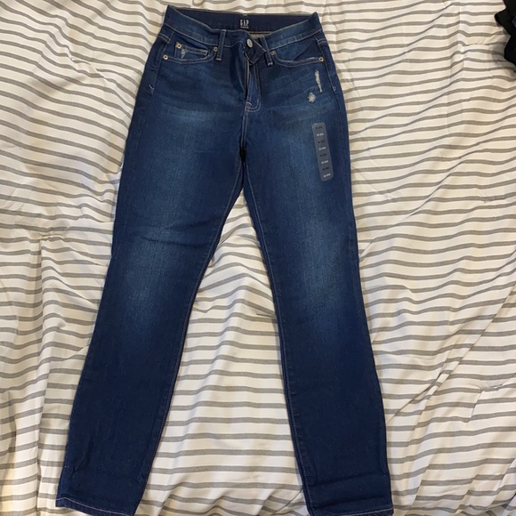 Gap Stretch Skinny Jean - Picture 2 of 5